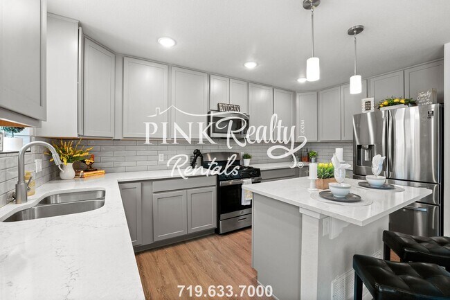 Building Photo - Beautiful 3 Bedroom in West Colorado Springs!