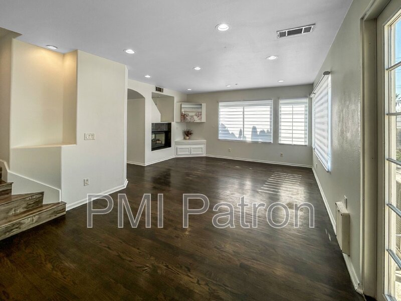 Primary Photo - 7813 Garfield Ave