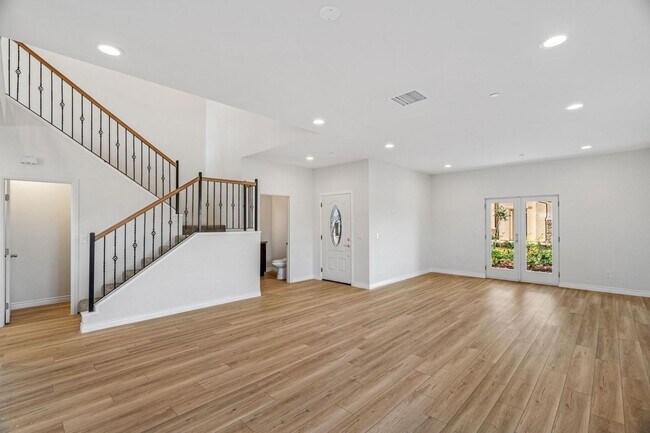 Building Photo - 8560 Grv Hl Ct