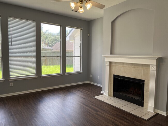 Building Photo - 17411 Little Riata Dr