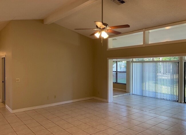 Building Photo - 2814 Luce Dr N