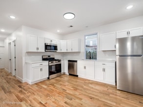 Building Photo - 3016 W 40th St
