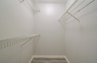 Building Photo - 10110 Forum W Dr