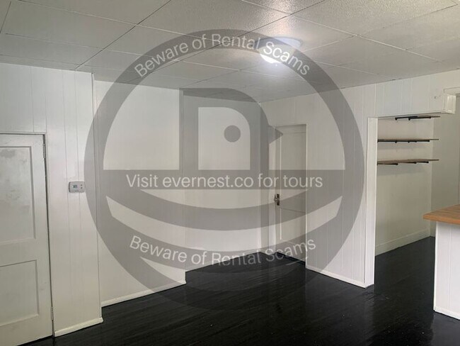 Foto del edificio - 1325 Sloan Ave