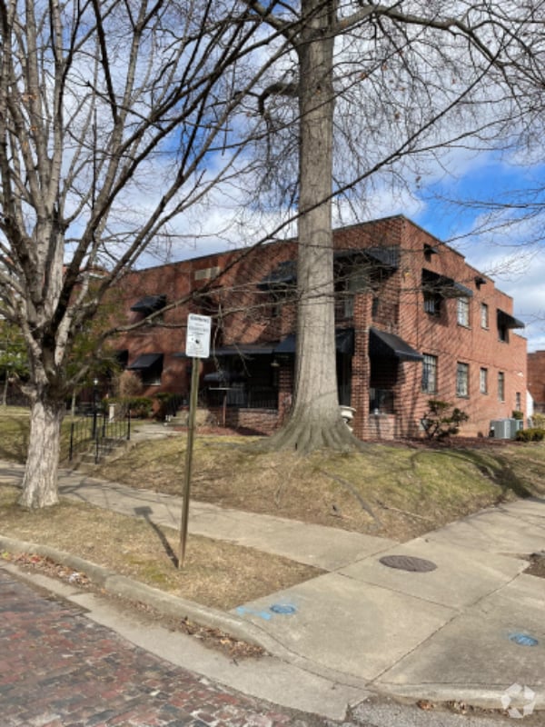Building Photo - 1302 Charleston Ave