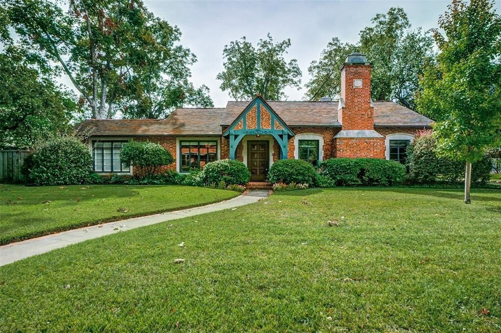 6834 Lakeshore Dr, Dallas, TX 75214 House Rental in Dallas, TX