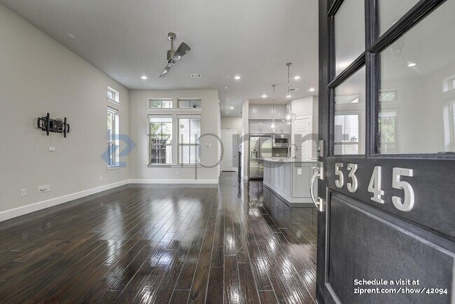 Foto del edificio - 5345 Teak Mill Pl