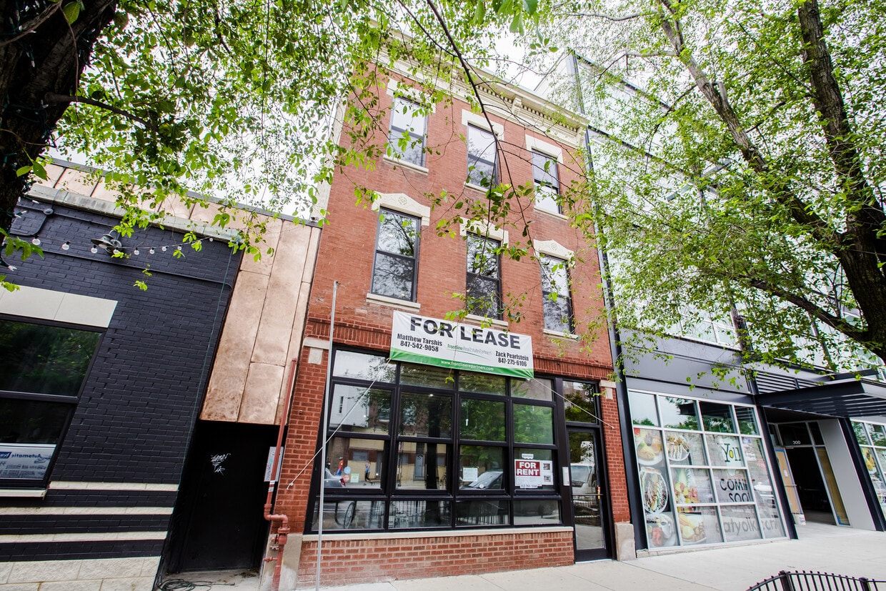Primary Photo - 1809 W Division St