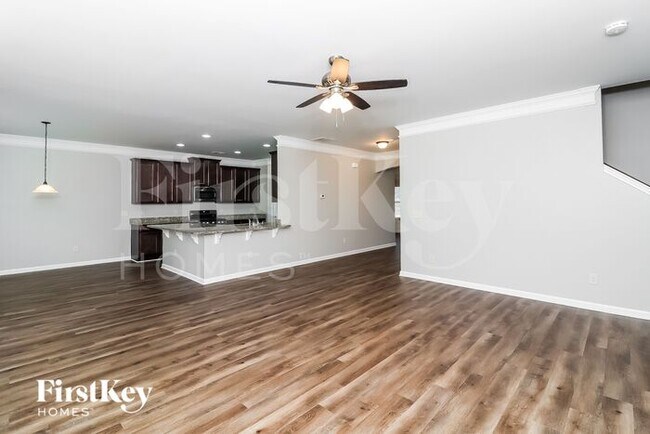 Building Photo - 219 Bollen Ln