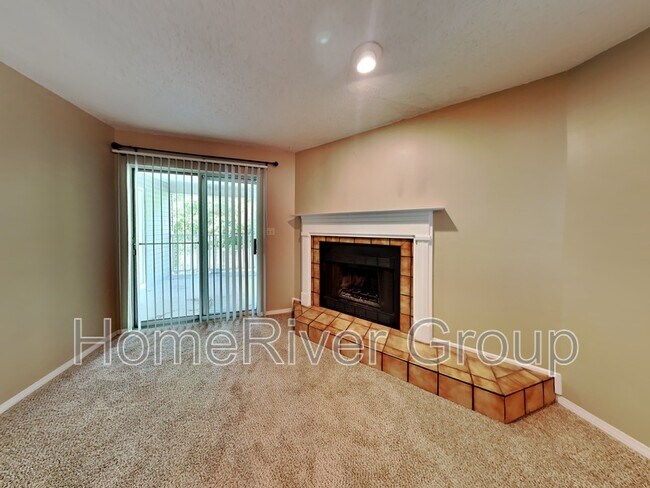 Foto del edificio - 2813 Langley Ave