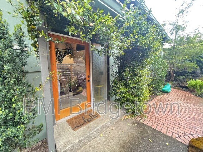 Building Photo - 4616 SE 31st Ave