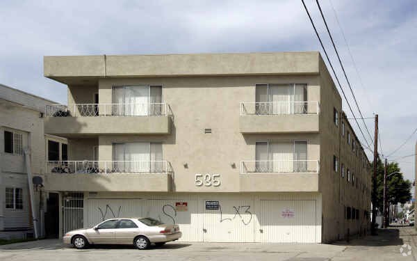 Foto principal - 535 W 3rd St