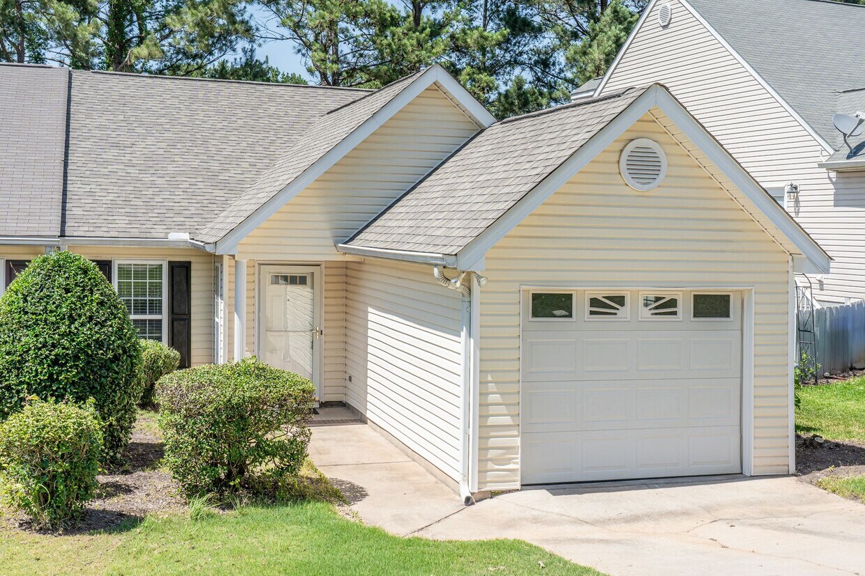 Foto principal - 315 Southbank Dr