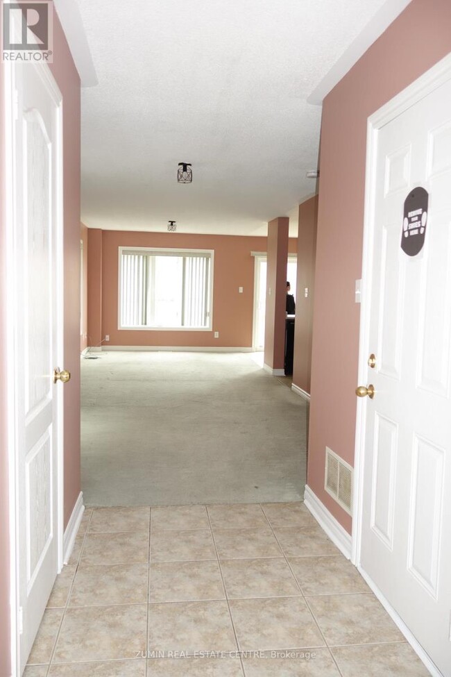 Building Photo - 37 Kintyre St