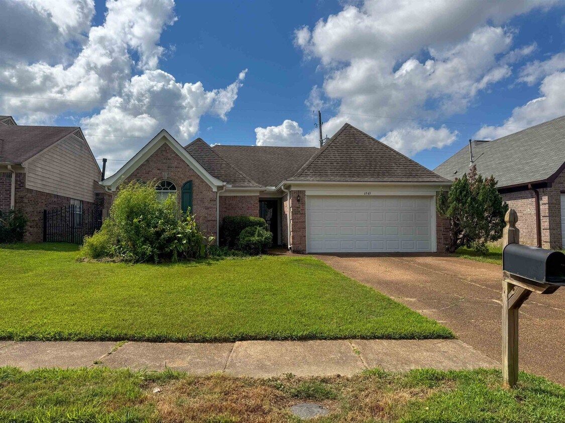 Primary Photo - 6943 Naples Dr