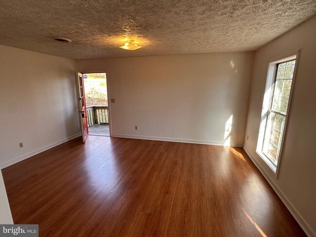 Building Photo - 30 Westridge Dr