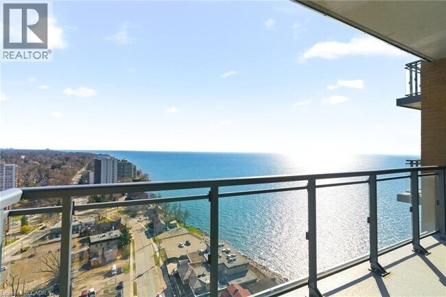 Photo du bâtiment - 2060 Lakeshore Rd.