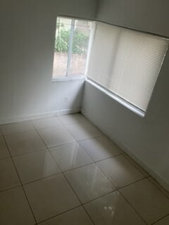 Foto del edificio - 1220 Marseille Dr