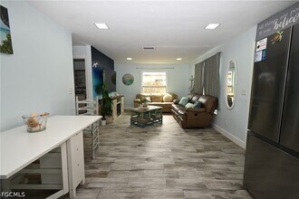 Building Photo - 206 Cape Coral Pkwy W