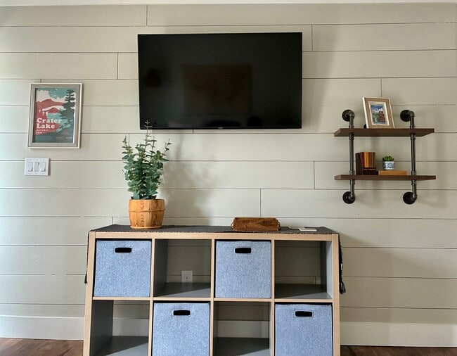 Family Room - 15247 Fairoaks Ln