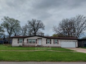 Building Photo - 2870 Vigo St
