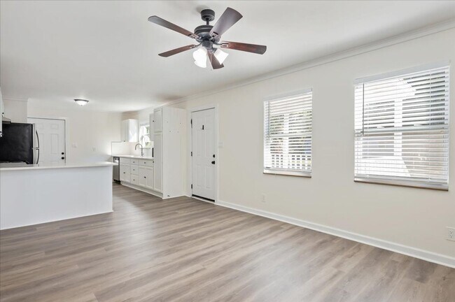 Foto del edificio - Spacious 2-Bedroom, 2-Bathroom Home in Savannah, GA