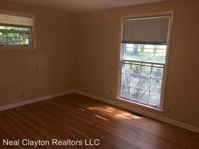 Building Photo - 2 br, 1.5 bath House - 2328 Castleman Dr