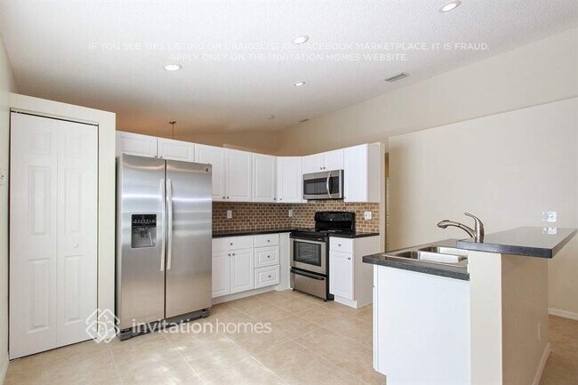Foto del edificio - 7661 Bristol Bay Ln