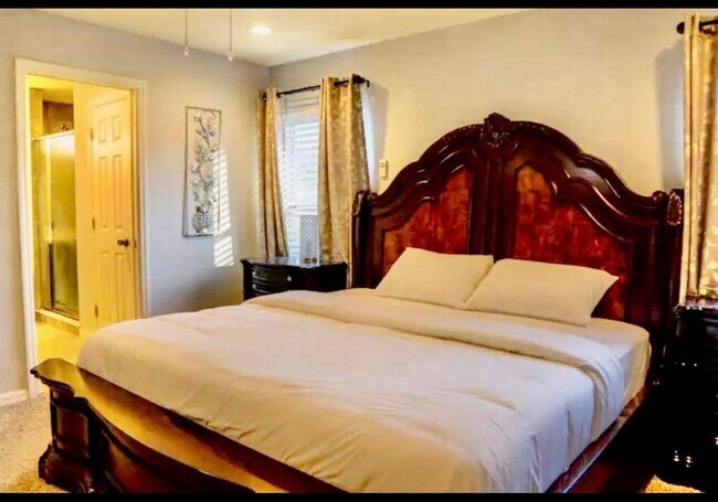 Foto del edificio - 1010 Rivershore Ave