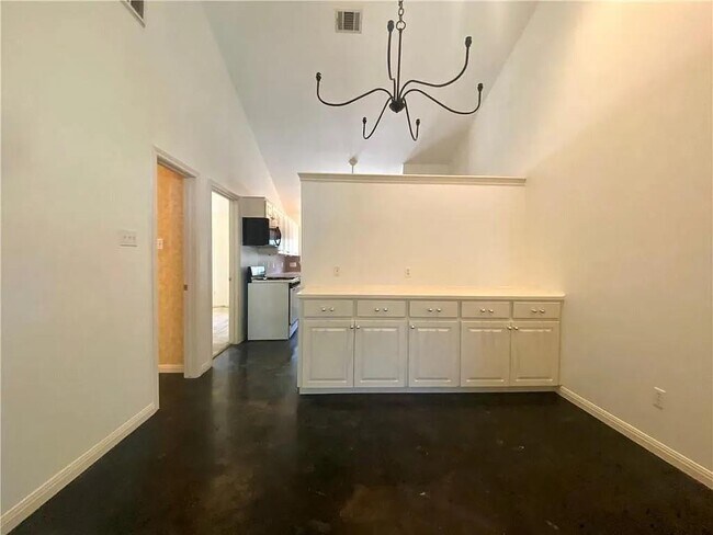 Foto del edificio - 1811 W 39th St