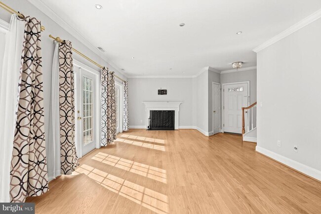 Foto del edificio - 4305 Massachusetts Ave NW