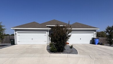 Building Photo - 3446 Scott Cir