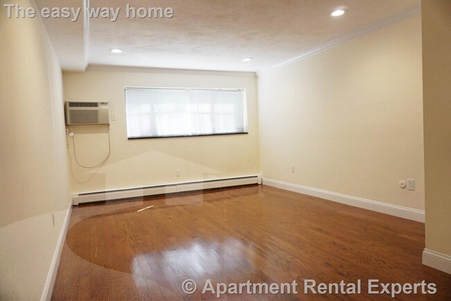 Building Photo - 6 Blair Pl