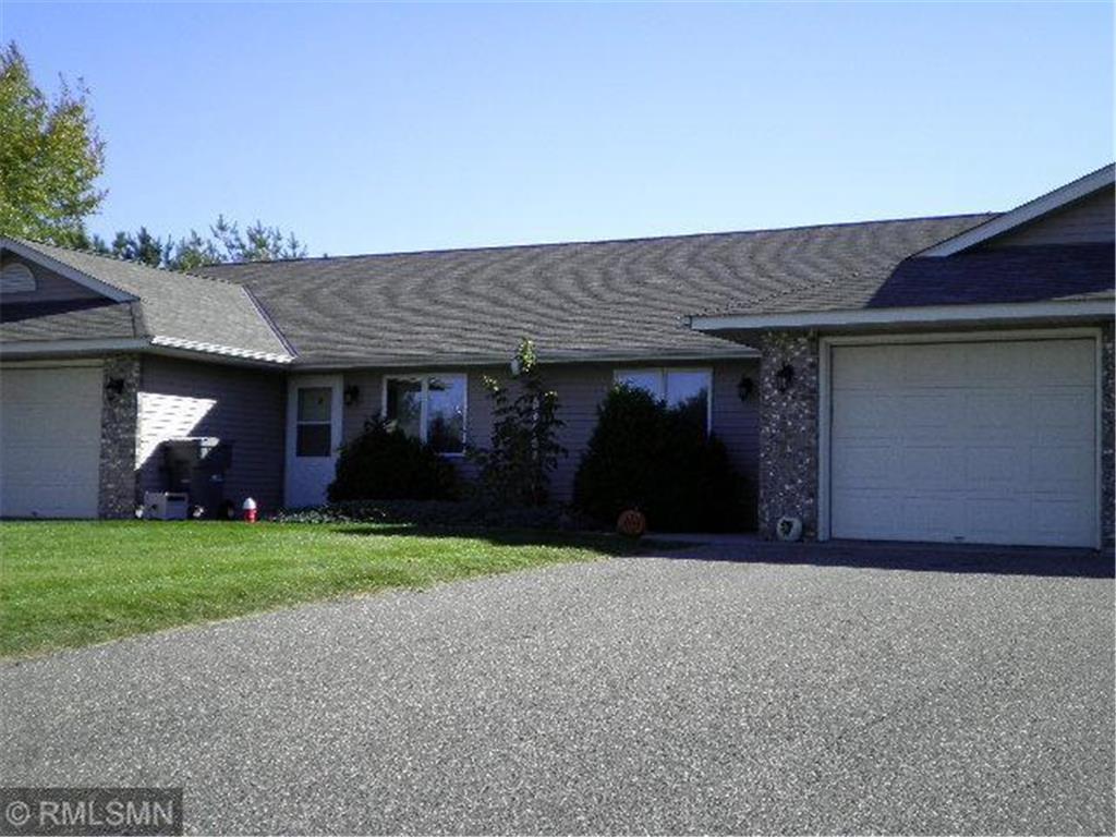 844 Highview Dr, New Richmond, WI 54017 Townhome Rentals in New