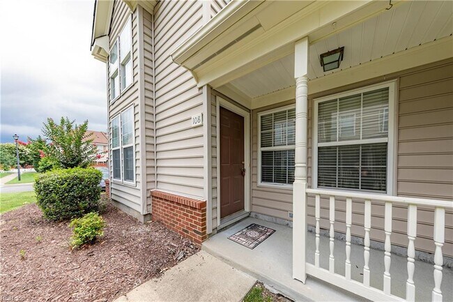 Foto del edificio - 108 White Cedar Ln