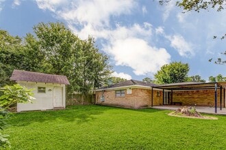 Building Photo - 6751 Richwood Rd