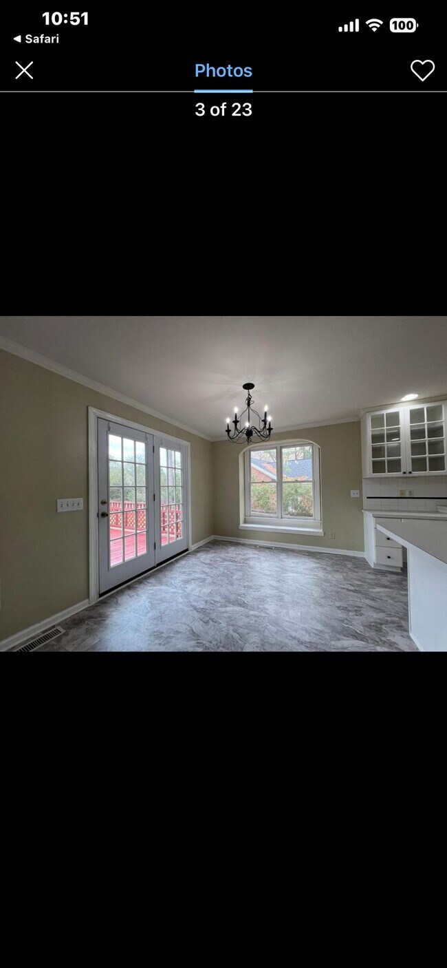 Foto del edificio - 809 Barneswyck Dr