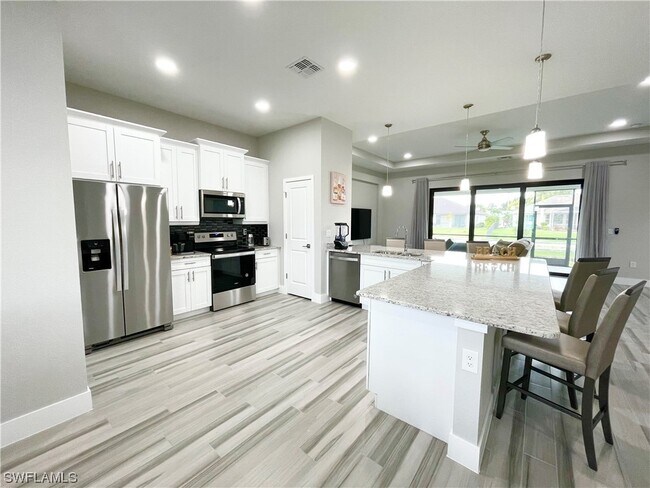 Foto del edificio - 812 SW 8th Pl