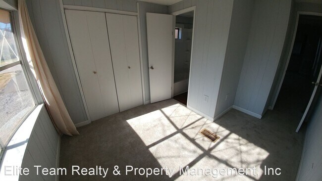 Building Photo - 2 br, 2 bath House - 120 1st St unit A