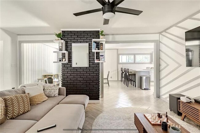 Foto del edificio - 1944 Cindy Dr