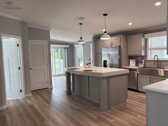 Building Photo - 18 Calypso Cay