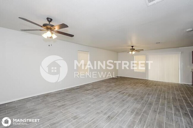 Building Photo - 8641 Hawkview Dr