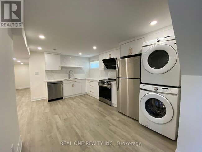 Building Photo - 3366 Strabane Dr