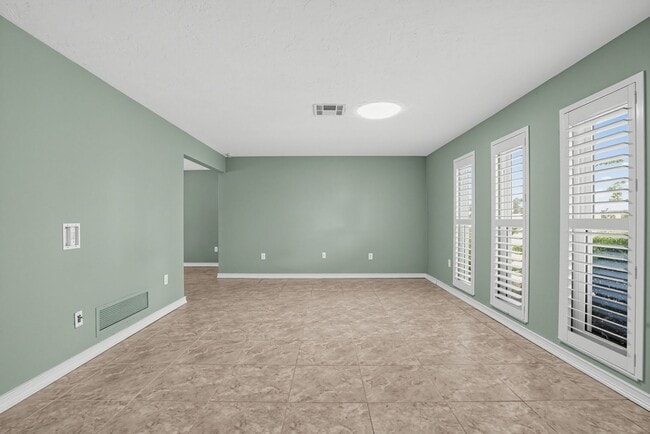 Building Photo - 2876 Captiva Dr