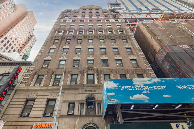 Foto del edificio - 150 W 47th St