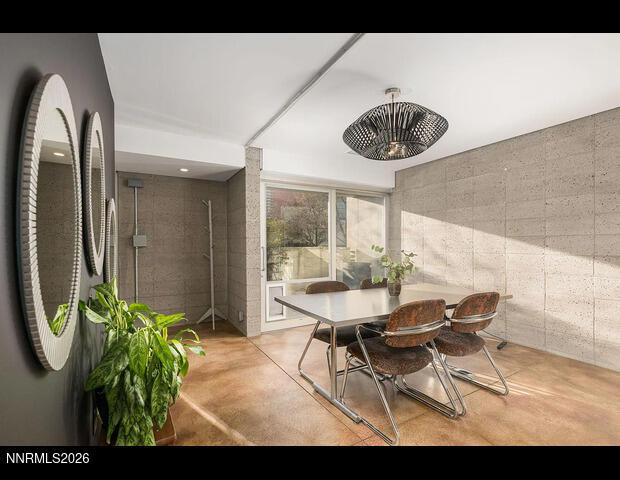 Foto del edificio - 860 S Center St