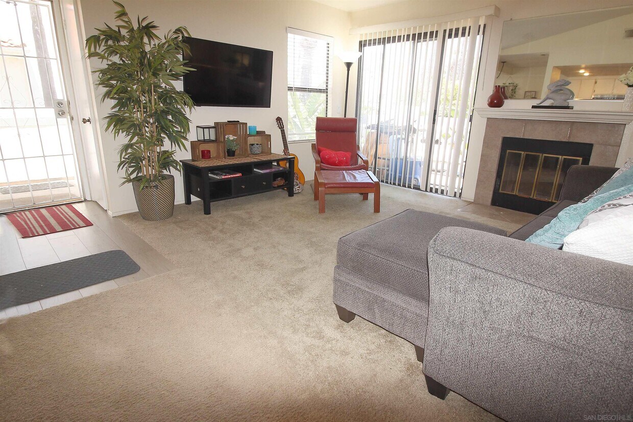 Foto principal - 9444 Twin Trails Dr
