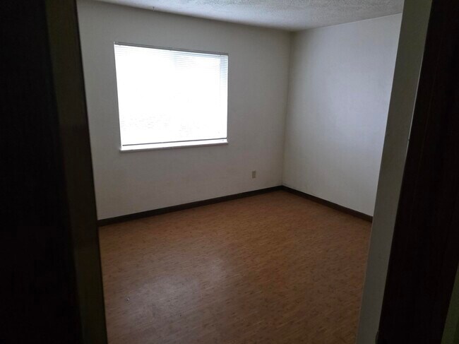 Foto del edificio - 352 Catron St N