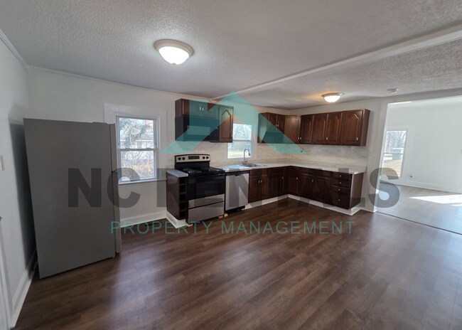 Foto del edificio - 645 Church St