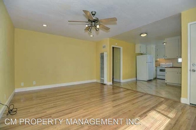 Building Photo - 4545 Moorpark Ave